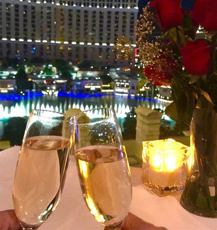 Take romance to the Skies and celebrate with our Las Vegas helicopter flight & Eiffel Tower dinner package celebration!