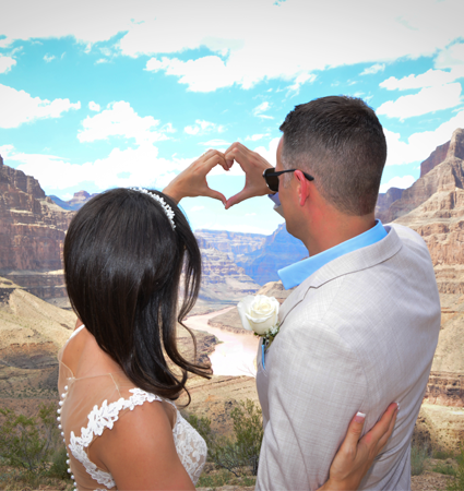 The Grand Canyon floor landing helicopter wedding ceremony package is one of the most popular Grand Canyon helicopter weddings.